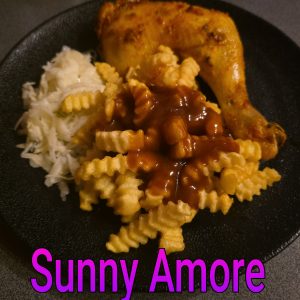 ❣️Wer mein Buch kaufen möchte kann sich bei mir per WhatsApp melden 
+49 163 1 747 747
Preis 29,90€ plus Versand 
ISBN 978-3-565221-83-7❣️💜😘
❣️💚Sunny Amore OnlineShop💜❣️StarKöchin  & DiätAssistentin💖❣️
Knusperscharfes Hähnchen mit Pommes und griechischer Krautsalat für echte Gourmets😍💋